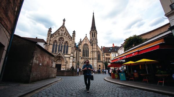 Top vidéastes à saint-Étienne pour capturer vos histoires en images